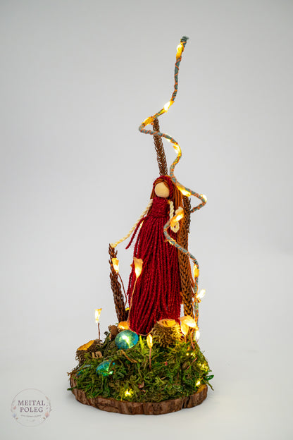 פיה אדומה מוארת