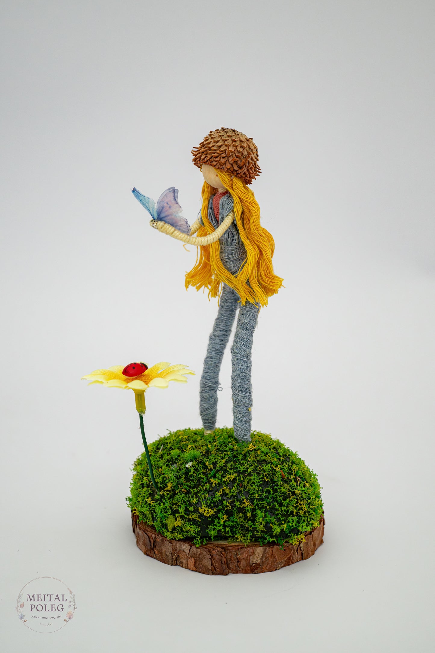 לוליקה לב פרח פרפר